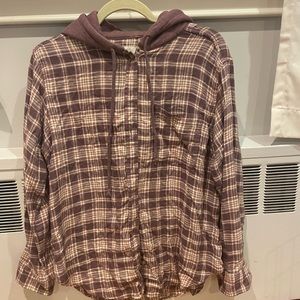 American eagle hooded flannel size small